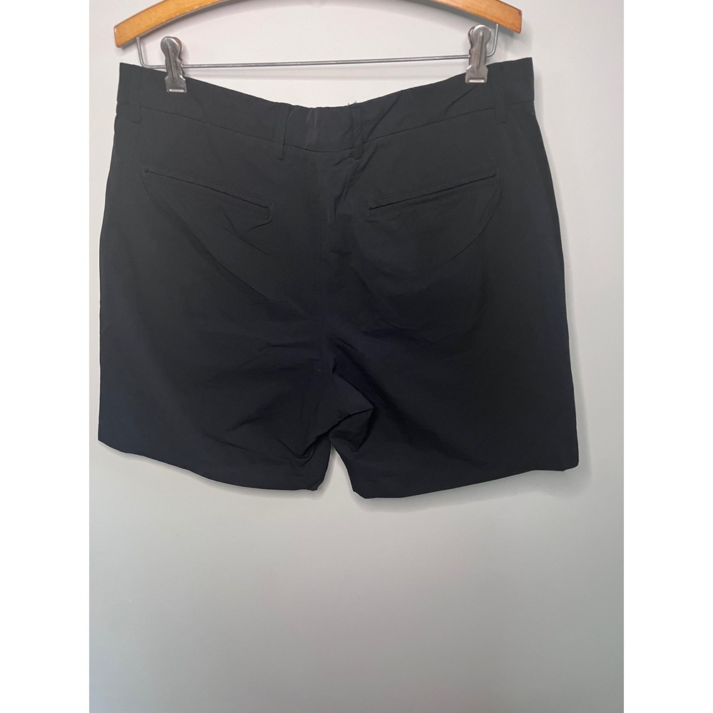 Gap Mens 8 Inch Tech Shorts Black Performance Flat Front Size 34 - Picture 5 of 5